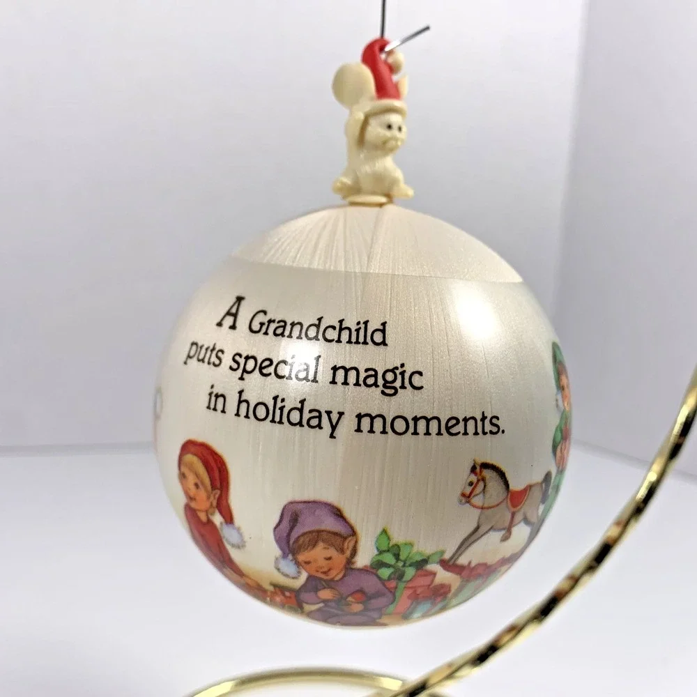 Hallmark 1985 Vintage Grandchild's First Christmas Satin Ball‎ Holiday Ornament